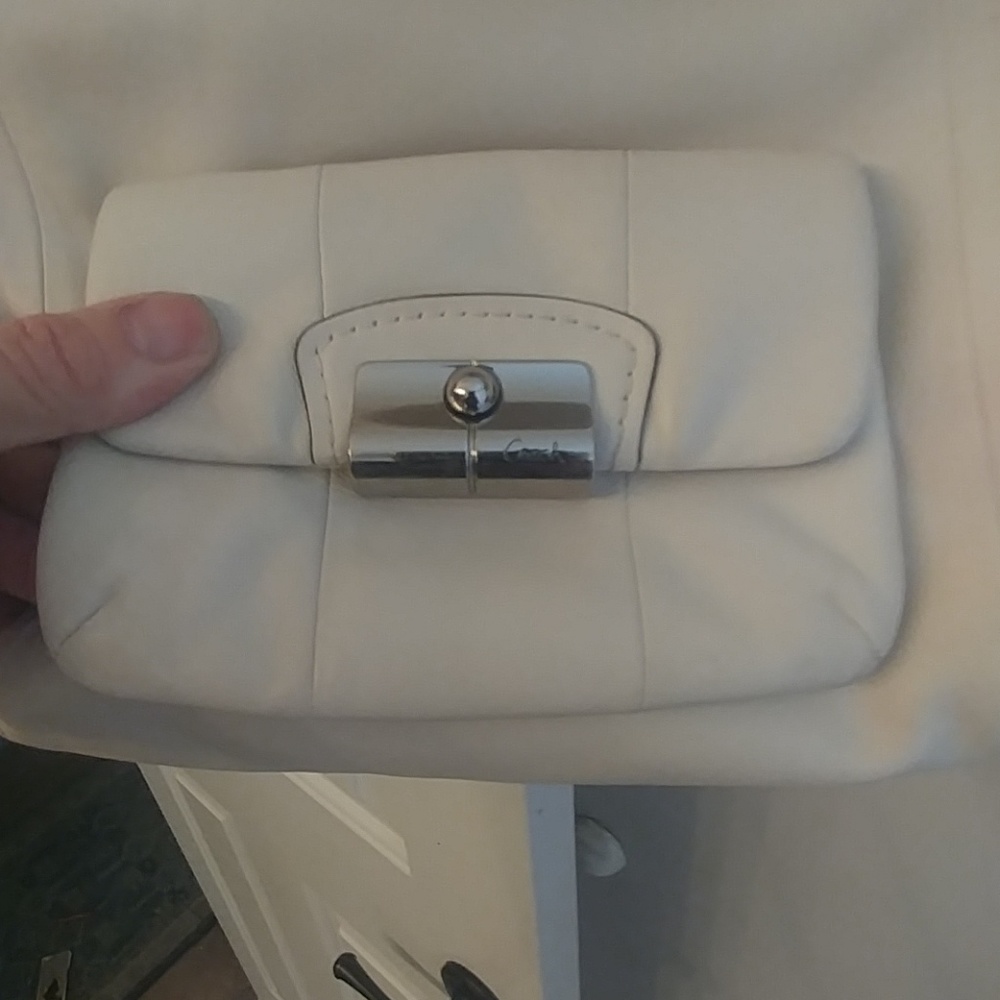 Authentic Coach - Picture 6 of 8